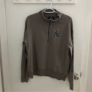 Yankees 1/4 zip sweatshirt